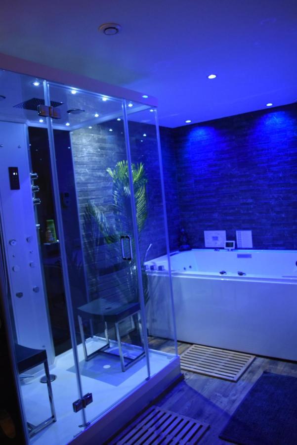 Spa Privatif Love Room, Le Hammam Et Bulles, Chez Nuits Chartraines Шартр Экстерьер фото