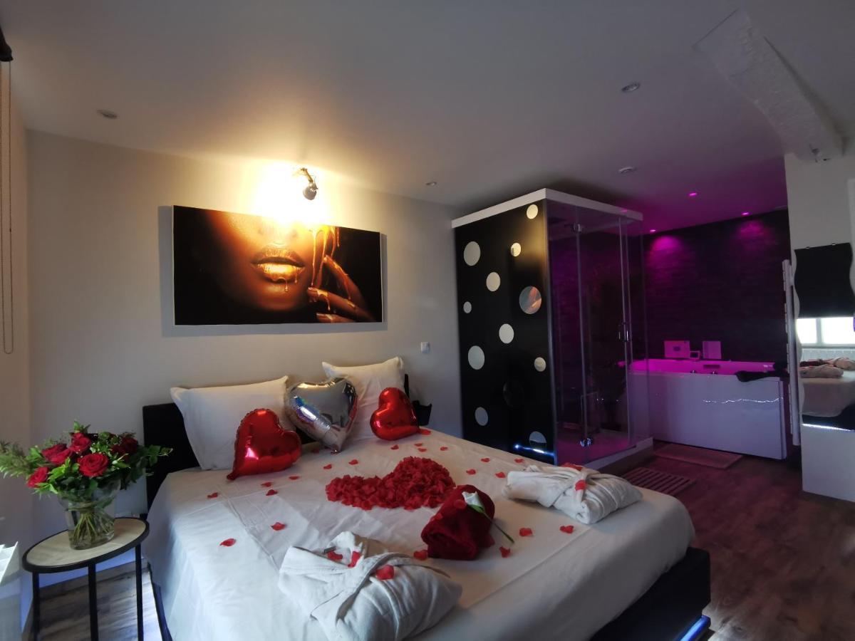 Spa Privatif Love Room, Le Hammam Et Bulles, Chez Nuits Chartraines Шартр Экстерьер фото